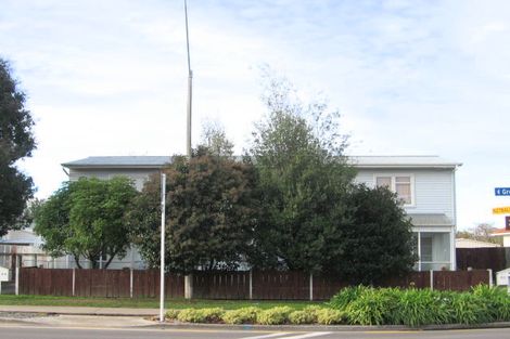 Photo of property in 808-900 Grove Road, Mayfair, Hastings, 4122