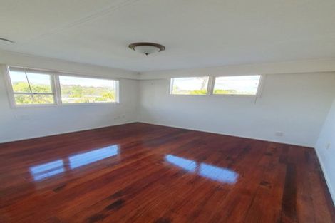 Photo of property in 28 Stanley Avenue, Milford, Auckland, 0620