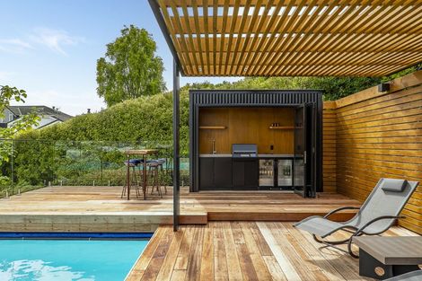 Photo of property in 36 Saint Andrews Hill Road, Mount Pleasant, Christchurch, 8081