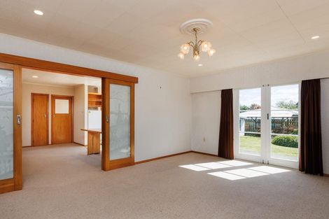 Photo of property in 4 Edwards Place, Terrace End, Palmerston North, 4410