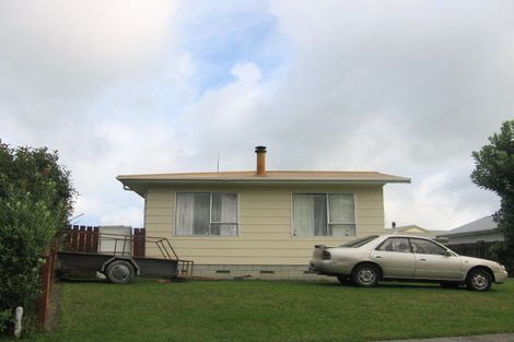 Photo of property in 30 Chatsworth Place, Highbury, Palmerston North, 4412