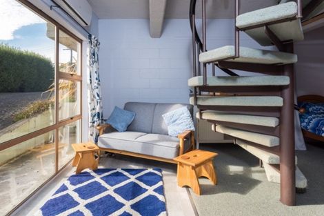 Photo of property in 7 Angle Street, Picton, 7220