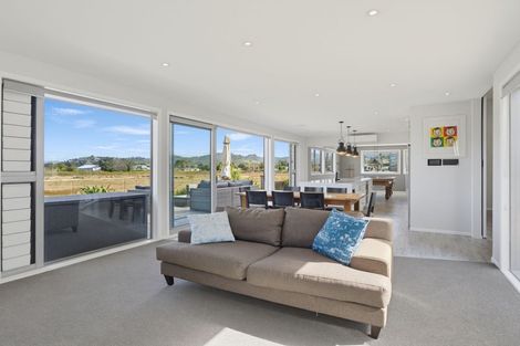 Photo of property in 167b Ocean Beach Road, Tairua, 3508
