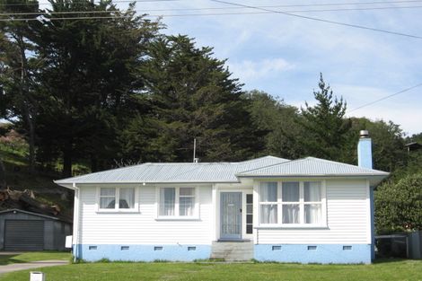 Photo of property in 65 Cambridge Terrace, Kaiti, Gisborne, 4010