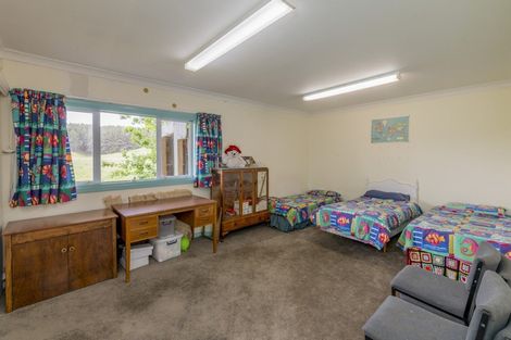 Photo of property in 72 Toi Street, Otaki Beach, Otaki, 5512