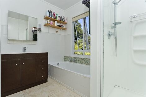 Photo of property in 7e Fernwood Grove, Bayview, Auckland, 0629