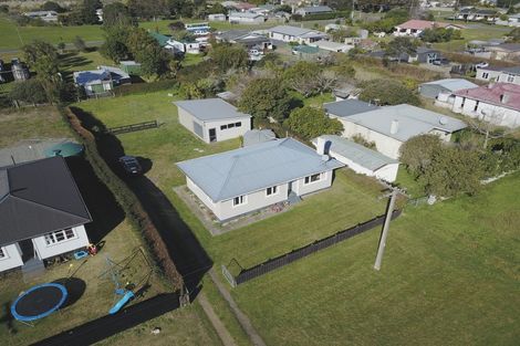 Photo of property in 6 Resolution Street, Tolaga Bay, 4077