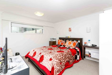 Photo of property in 129 Pendarves Street, New Plymouth, 4312