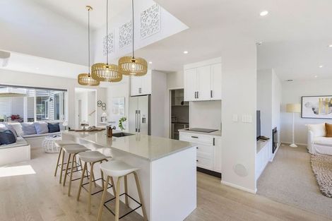 Photo of property in 69 De Luen Avenue, Tindalls Beach, Whangaparaoa, 0930