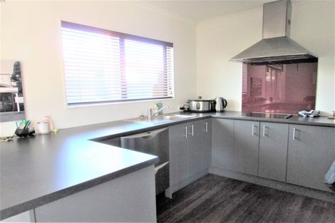 Photo of property in 364a Cambridge Terrace, Naenae, Lower Hutt, 5011