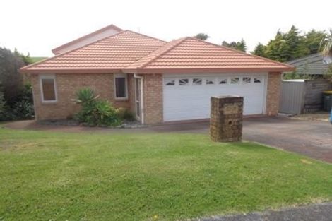 Photo of property in 38 Pukatea Avenue, Albany, Auckland, 0632