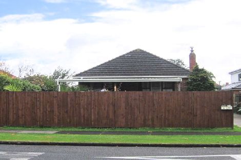 Photo of property in 8 Kautami Avenue, Papatoetoe, Auckland, 2025