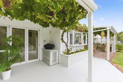 Photo of property in 49a Olive Terrace, Paraparaumu Beach, Paraparaumu, 5032