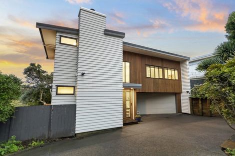 Photo of property in 2/31 Tamaki Drive, Pakuranga, Auckland, 2010