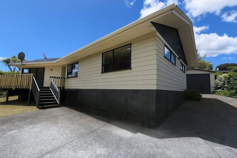 Photo of property in 44 Onedin Place, Titirangi, Auckland, 0604