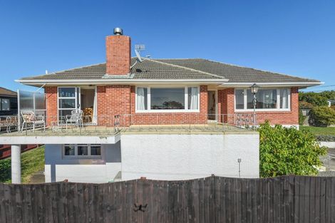 Photo of property in 1/53 Uxbridge Road, Mellons Bay, Auckland, 2014