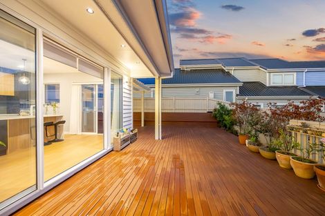 Photo of property in 14 Davey Crescent, Orewa, 0931