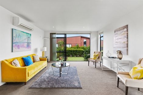 Photo of property in 9 Lieutenant Lane, Papakura, 2110