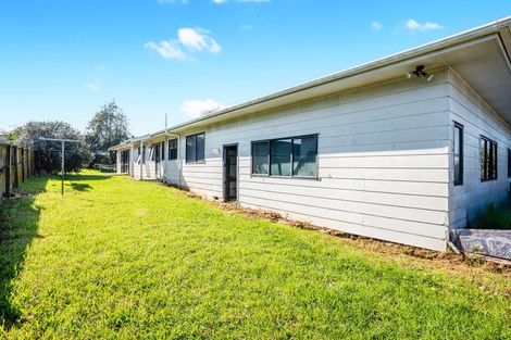 Photo of property in 17 Solveig Place, Randwick Park, Auckland, 2105