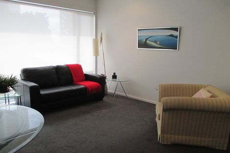 Photo of property in 22 Liardet Apartments, 22 Liardet Street, New Plymouth, 4310
