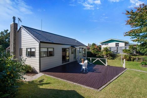 Photo of property in 10 Campbell Place, Pukehangi, Rotorua, 3015