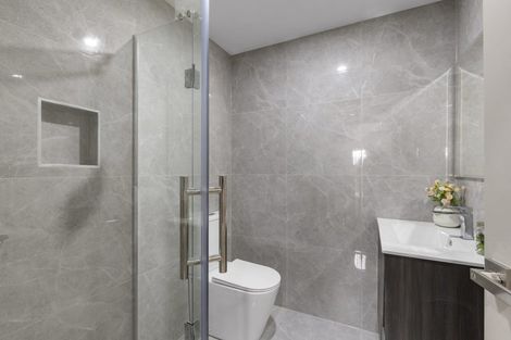 Photo of property in 89c Cascades Road, Pakuranga Heights, Auckland, 2010