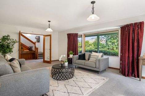 Photo of property in 5 Thatcher Crescent, Crofton Downs, Wellington, 6035