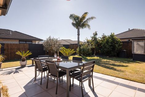 Photo of property in 619 Gloucester Road, Papamoa Beach, Papamoa, 3118