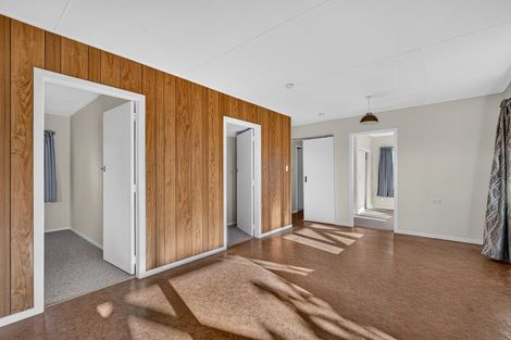 Photo of property in 44 Pinedale Crescent, Riversdale Beach, Masterton, 5872