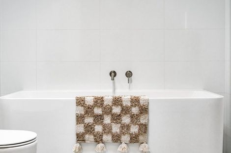 Photo of property in 9 Golden Fall Road, Hobsonville, 0616