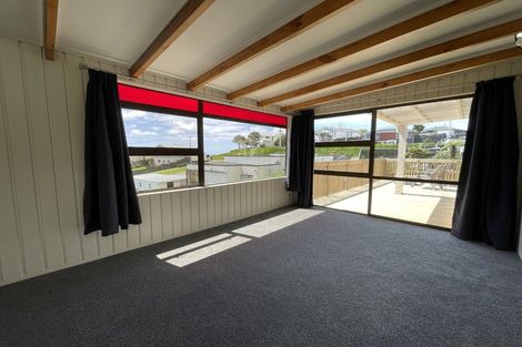 Photo of property in 32b Bayly Road, Moturoa, New Plymouth, 4310