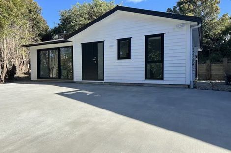 Photo of property in 13 Tower Hill, Stanmore Bay, Whangaparaoa, 0930