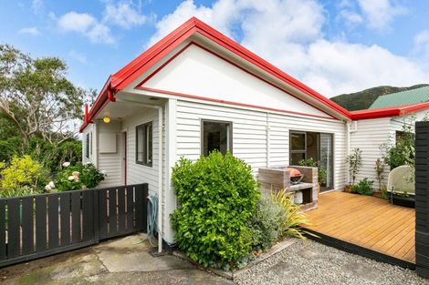 Photo of property in 17a Govind Grove, Ngaio, Wellington, 6035