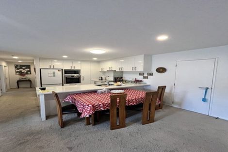 Photo of property in Apollo Apartments, 2/46g Rosedale Road, Rosedale, Auckland, 0632