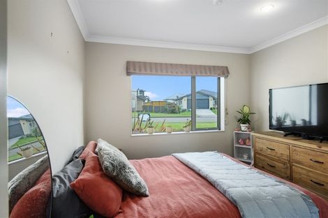 Photo of property in 26 Okarito Avenue, Levin, 5510