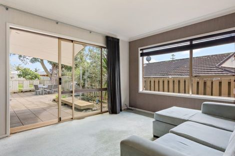 Photo of property in 116 Glenmore Road, Sunnyhills, Auckland, 2010