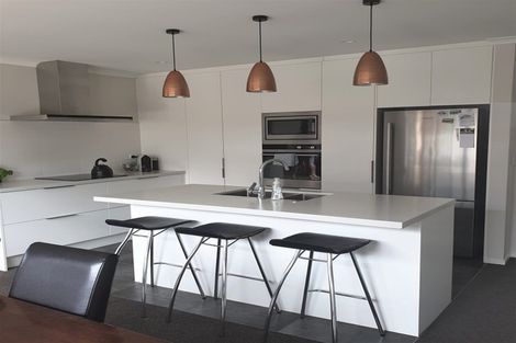 Photo of property in 5 O Ruamano Crescent, Pukekohe, 2120