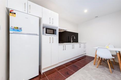 Photo of property in 21 Midhurst Avenue, Henderson, Auckland, 0612