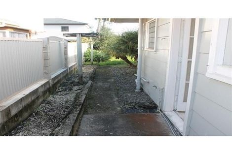 Photo of property in 35b Rogan Street, Mount Roskill, Auckland, 1041