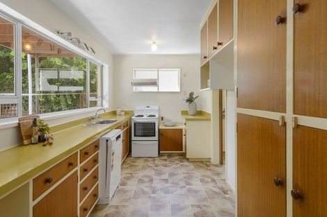 Photo of property in 18 Bayview Place, Cass Bay, Lyttelton, 8082