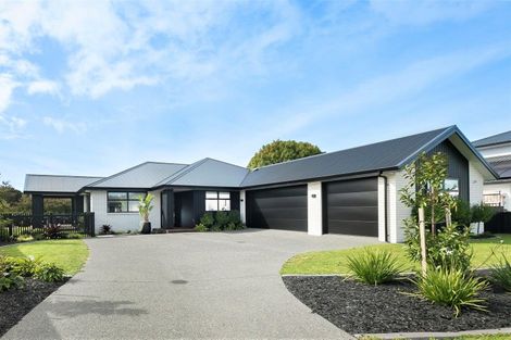 Photo of property in 10 Serenity Drive, Omokoroa, 3114