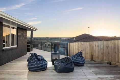 Photo of property in 3 Carex Close, Pyes Pa, Tauranga, 3112