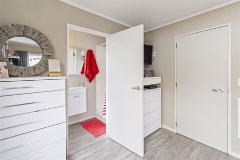 Photo of property in 19 Mellsop Avenue, Waiuku, 2123