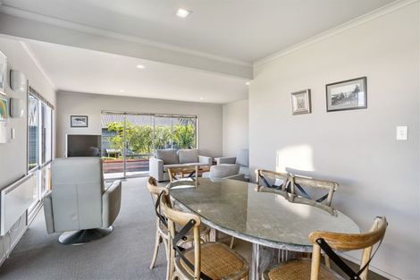 Photo of property in 25 Clovelly Road, Bucklands Beach, Auckland, 2012