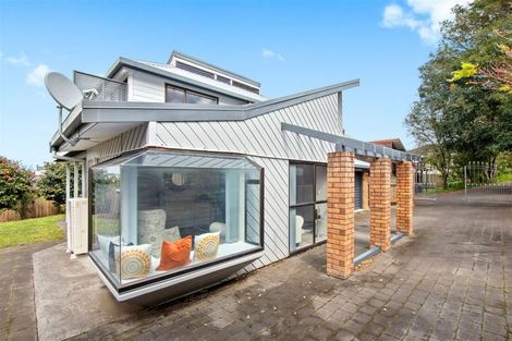 Photo of property in 1/6 Glucina Avenue, West Harbour, Auckland, 0618