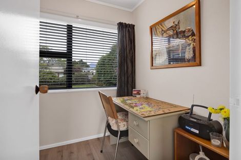 Photo of property in 8 Kowhai Street, Strandon, New Plymouth, 4312