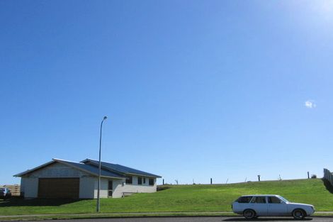 Photo of property in 11 Teppett Place, Foxton Beach, Foxton, 4815