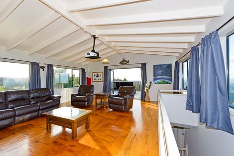 Photo of property in 166 Opanuku Road, Henderson Valley, Auckland, 0612