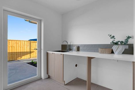 Photo of property in 19a Silverwood Lane, Leamington, Cambridge, 3495