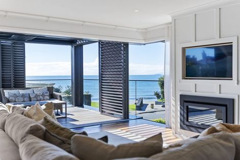 Photo of property in 24 Tiri Road, Milford, Auckland, 0620
